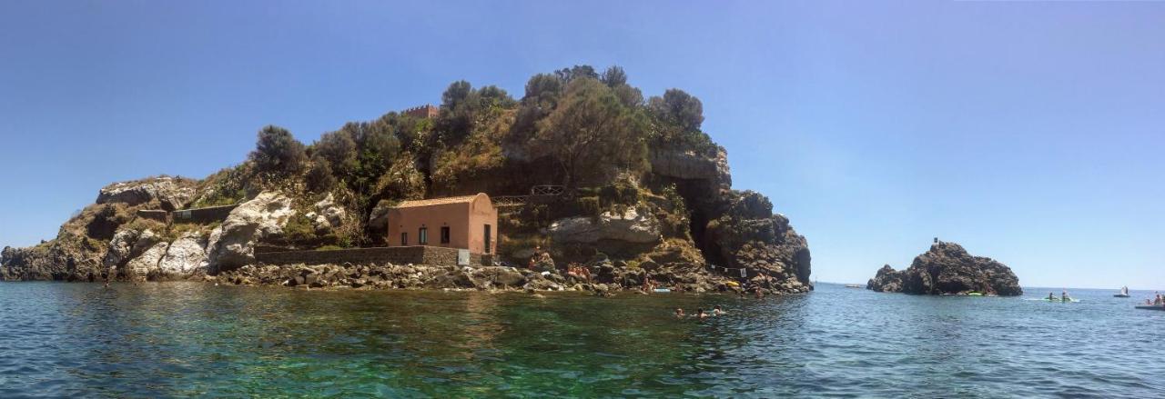 Corallo Holiday House Acitrezza Ачитреца Екстериор снимка